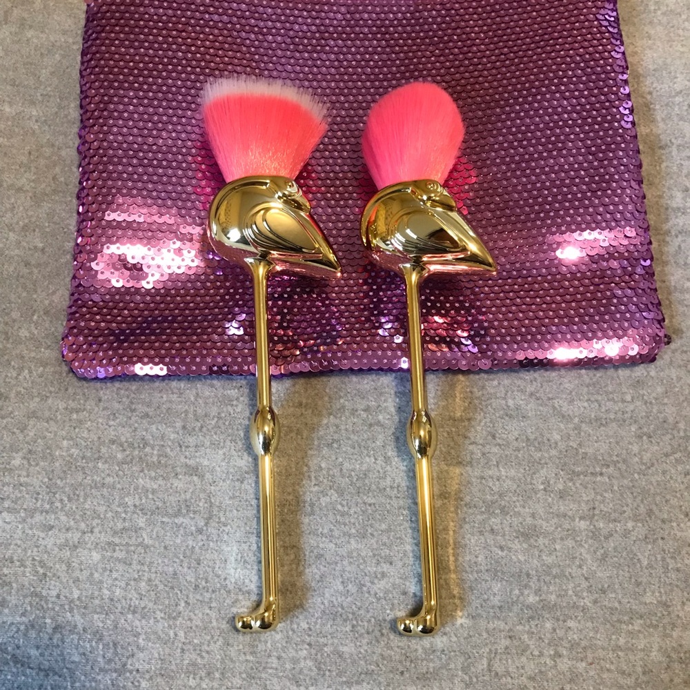 Tarte Sequin make up bag and 2 brushes
